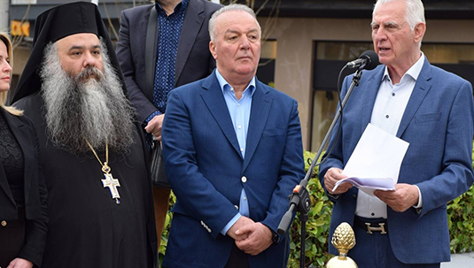 Μαθητική κατάθεση στεφάνων